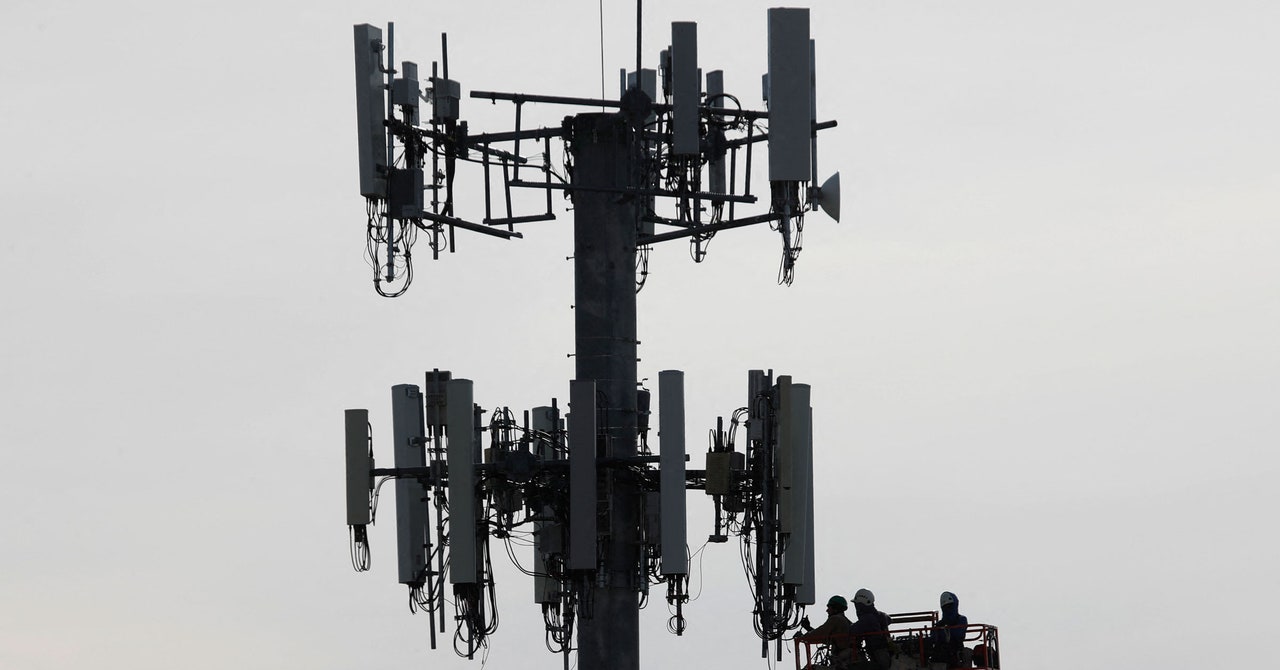 A 5G Shortcut Leaves Phones Exposed to Stingray Surveillance